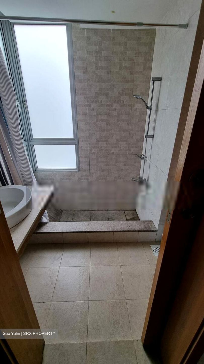 The Lakeshore (D22), Condominium #402525641